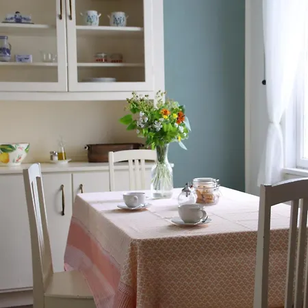 Old Wooden House In Tammisaari Dom wakacyjny