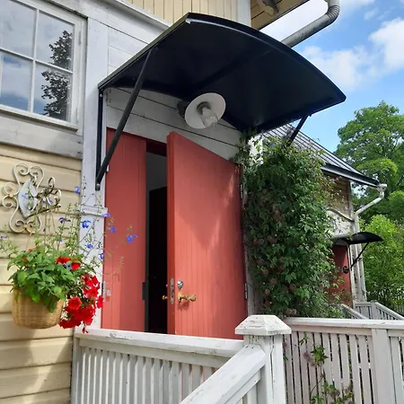 Old Wooden House In Tammisaari Holiday home *